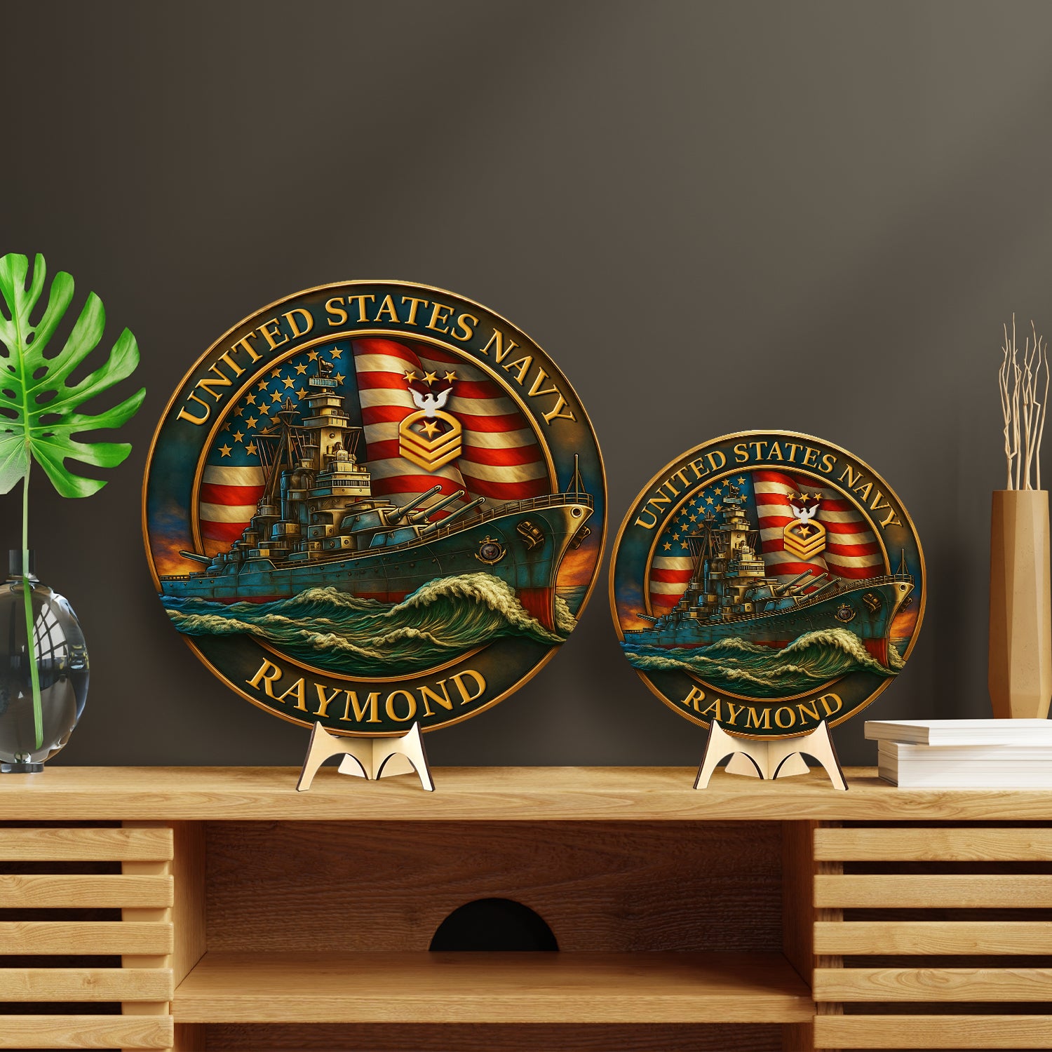 Personalized U.S. Navy Round Sign – Patriotic Decor for Sailors and Veterans
