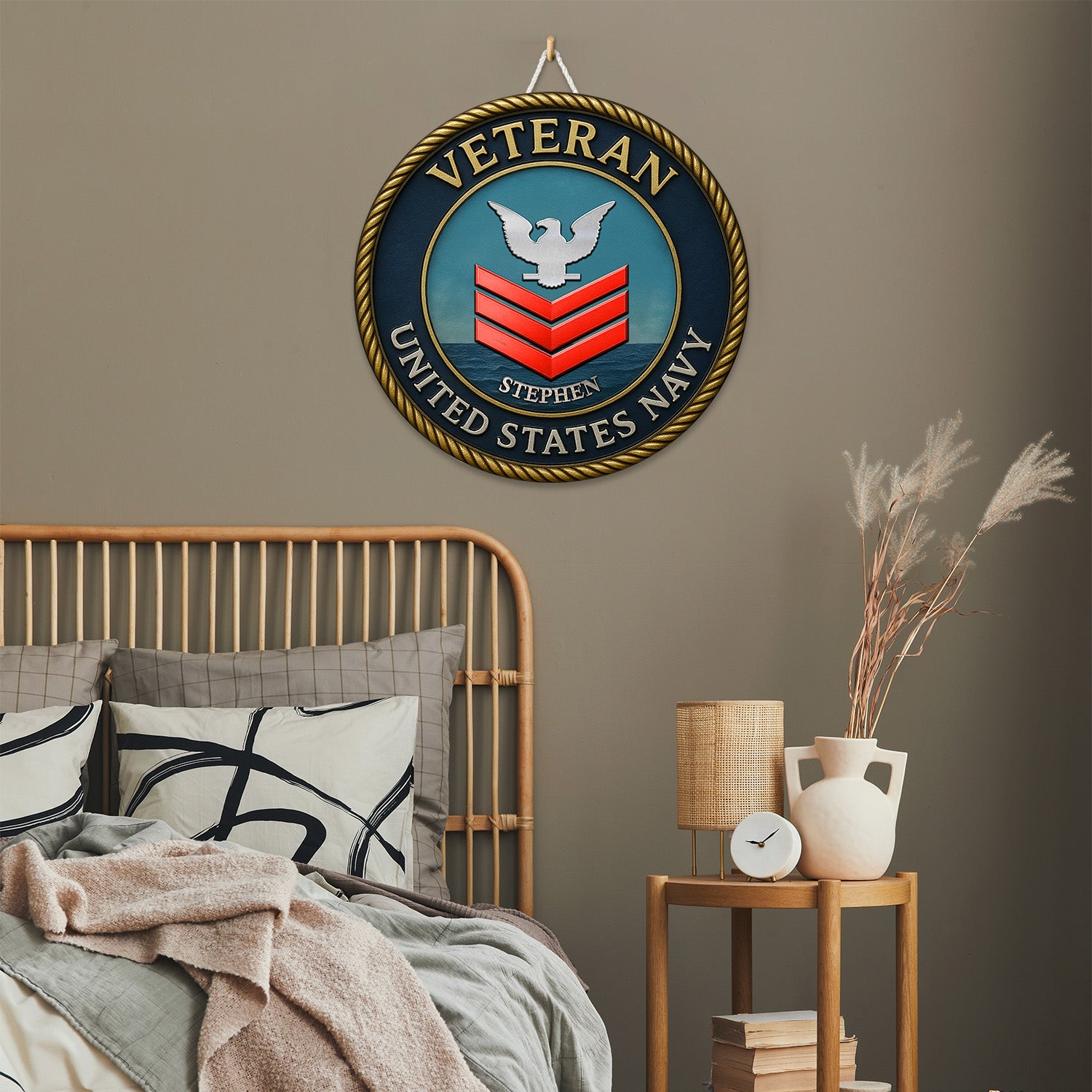 US Navy Veteran & Retired - Personalized Round Wooden Sign